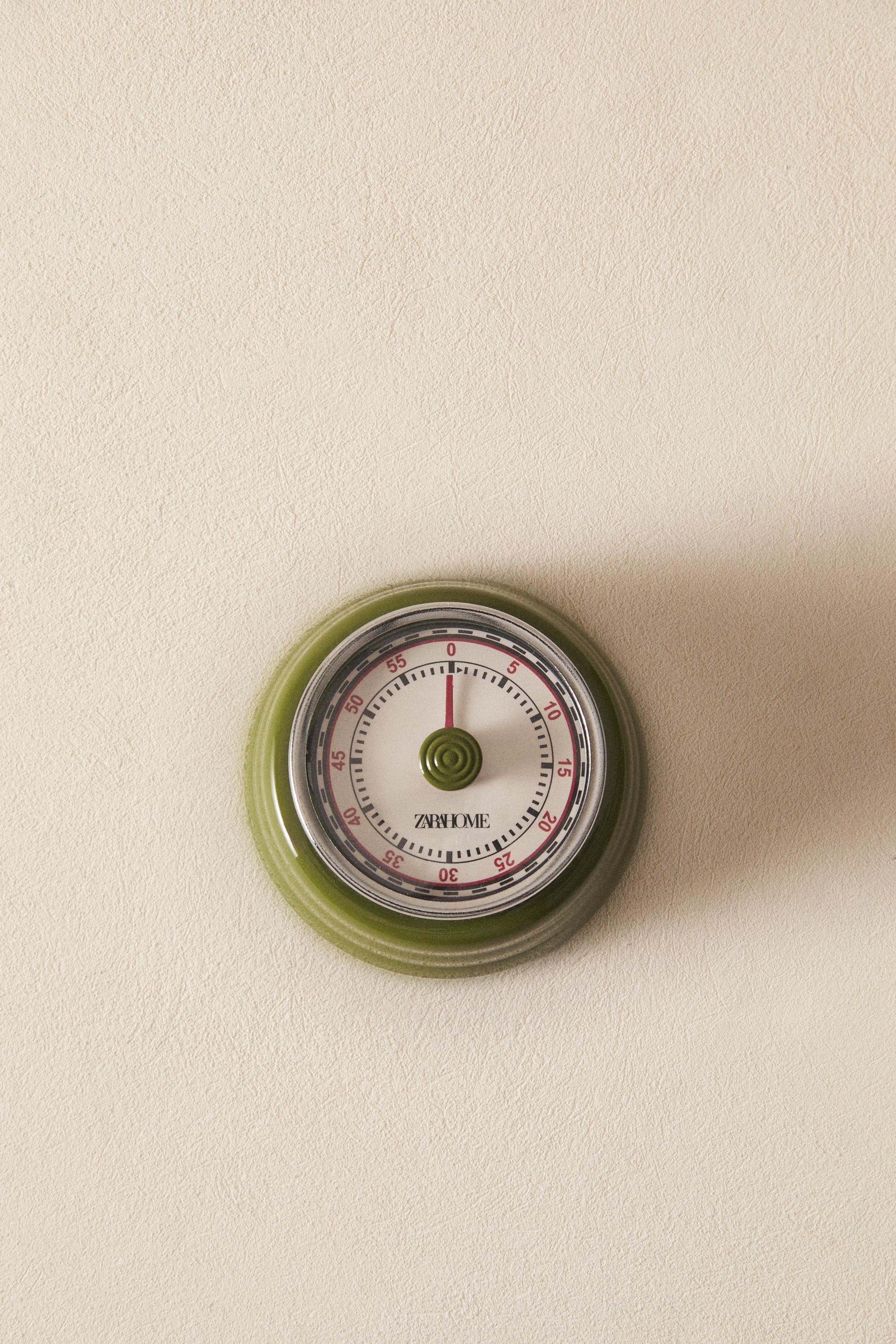 KITCHEN TIMER WITH MAGNET